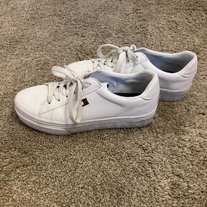 Tommy Hilfiger Classic White Lace-Up Sneakers Women’s Size 7.5 Casual Shoes